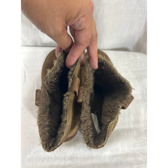 UGG Boots 7 Tan Lined Chestnut Short Sequoia Suede - Picture 8 of 9